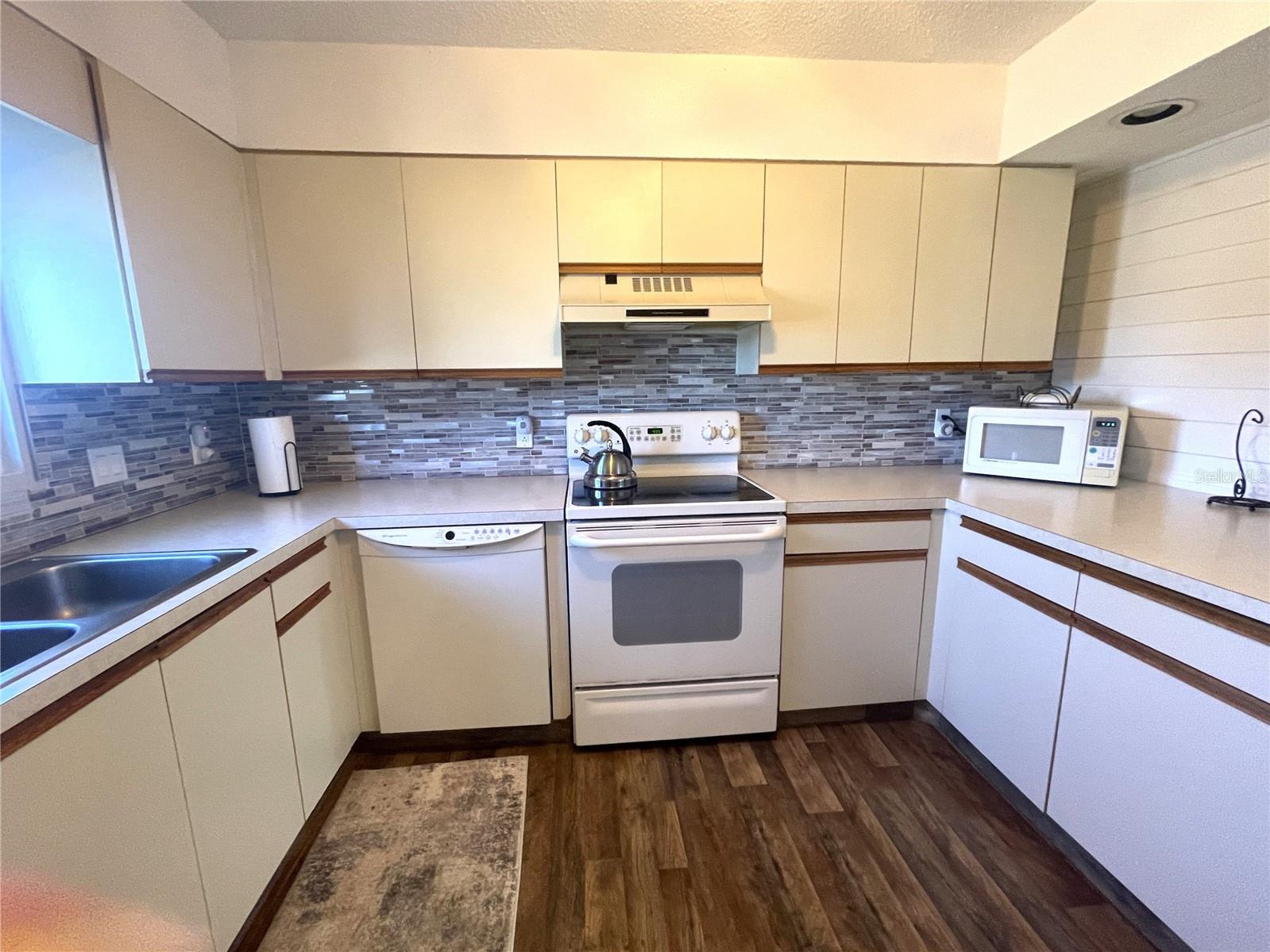 CHATHAM PH 01 - Residential