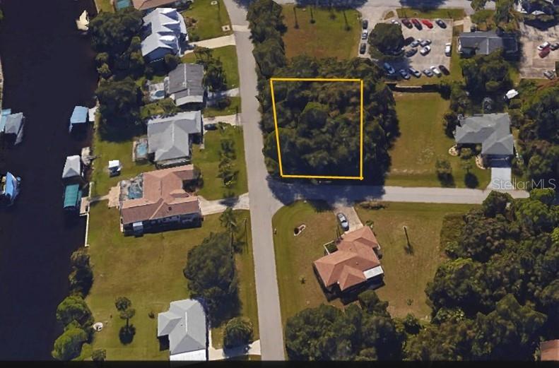 PORT CHARLOTTE SEC 008 - Land