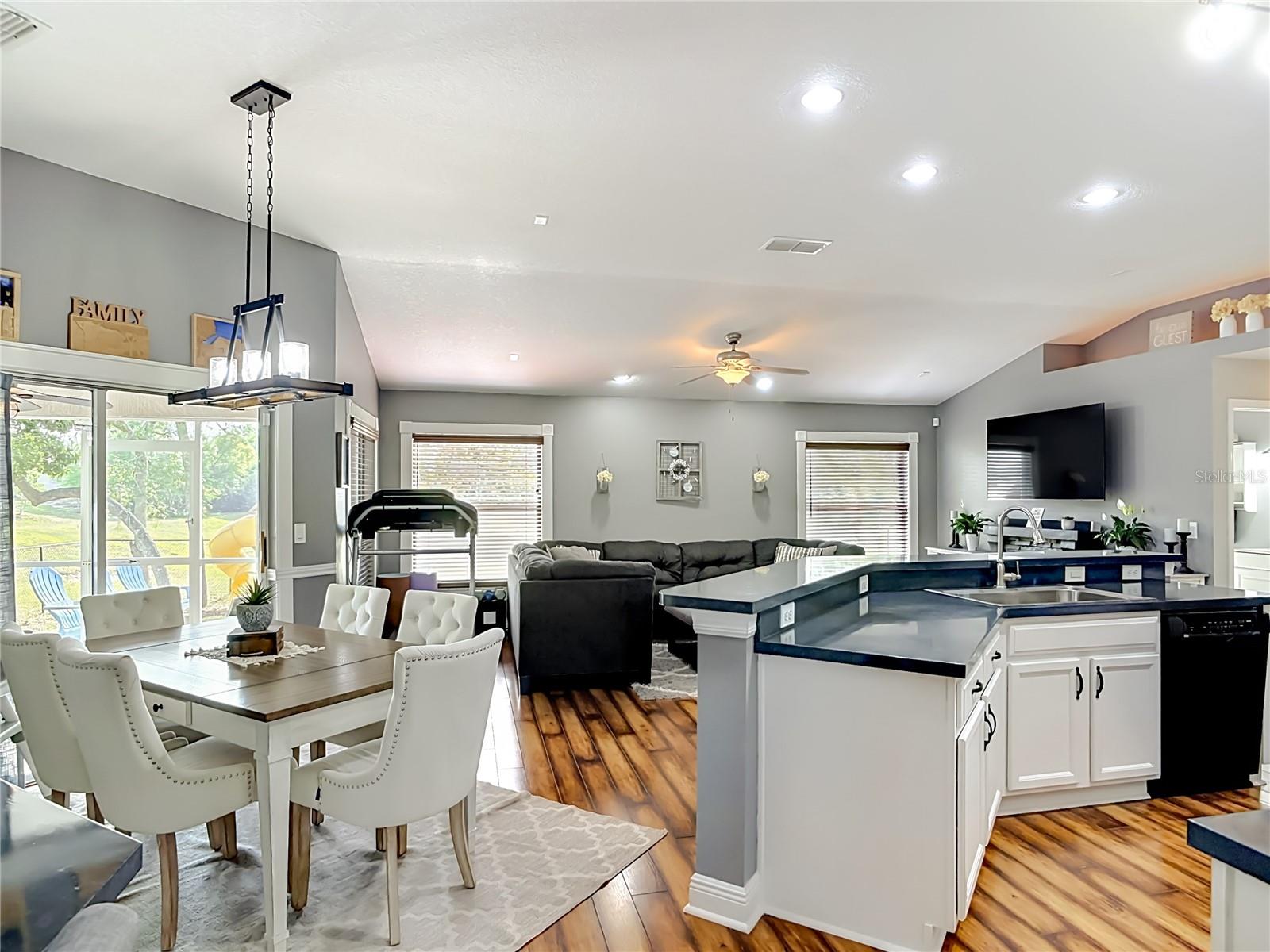 DELTONA LAKES UNIT 3 - Residential