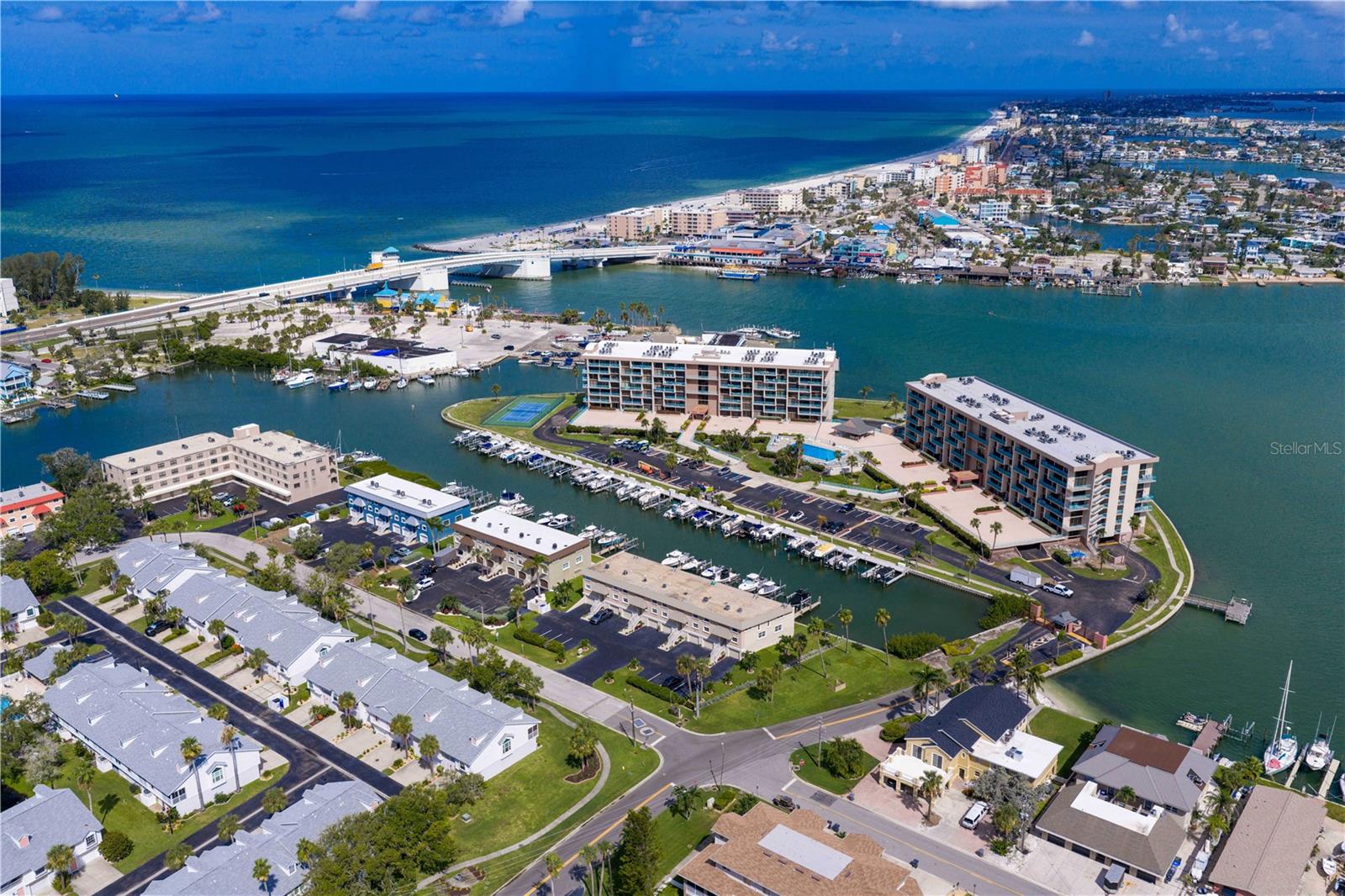 CAPRI LAGOONS CONDO - Residential