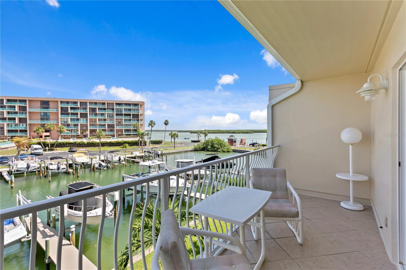 CAPRI LAGOONS CONDO - Residential