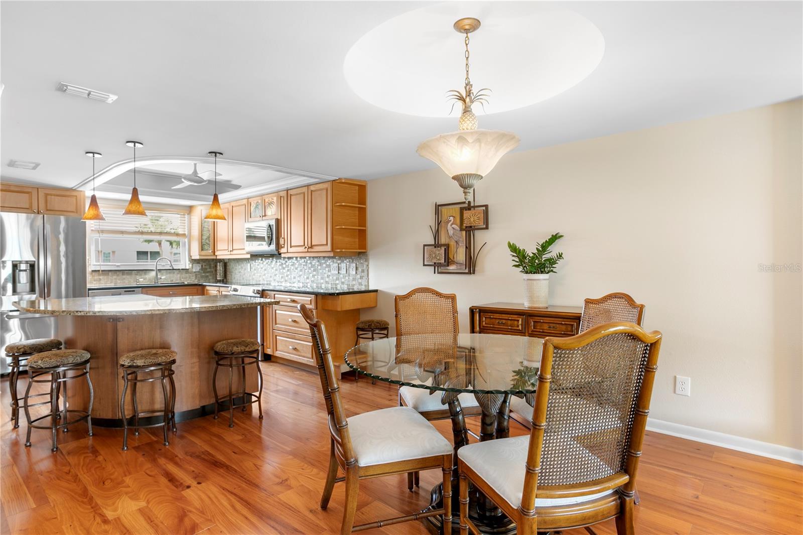 CAPRI LAGOONS CONDO - Residential