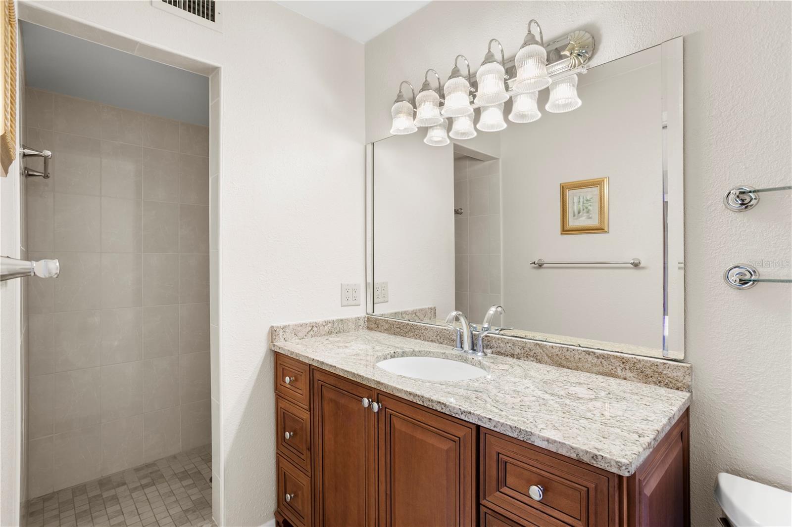 CAPRI LAGOONS CONDO - Residential