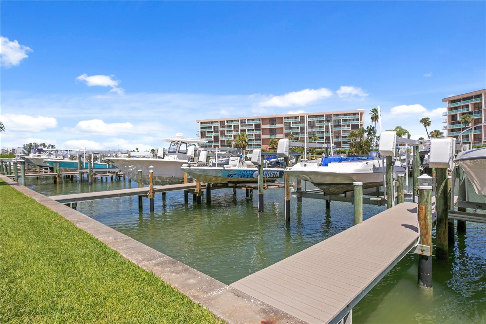 CAPRI LAGOONS CONDO - Residential