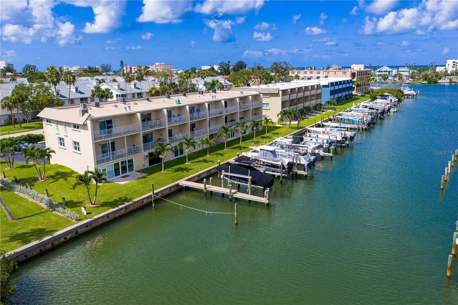 CAPRI LAGOONS CONDO - Residential