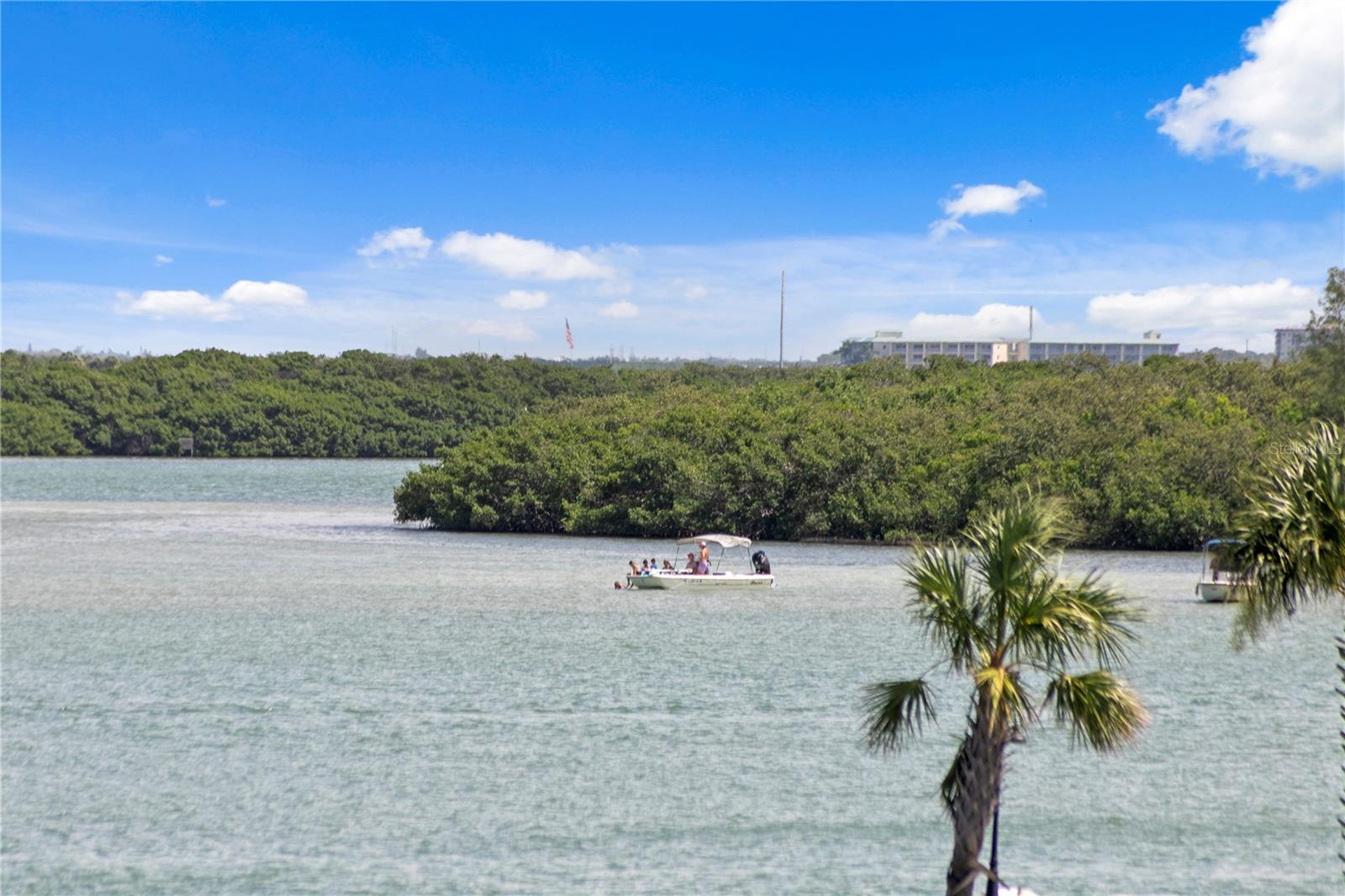 CAPRI LAGOONS CONDO - Residential