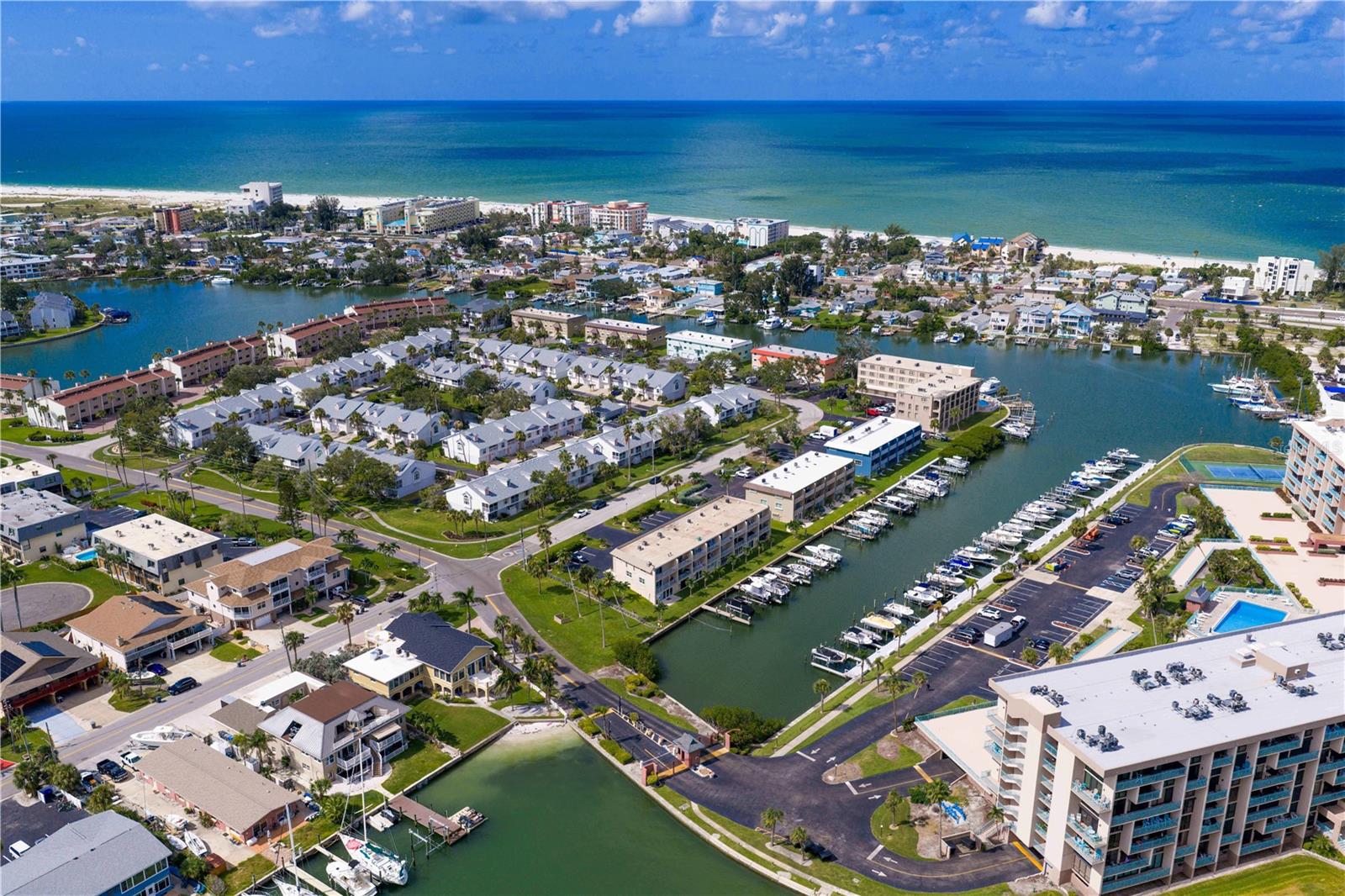 CAPRI LAGOONS CONDO - Residential