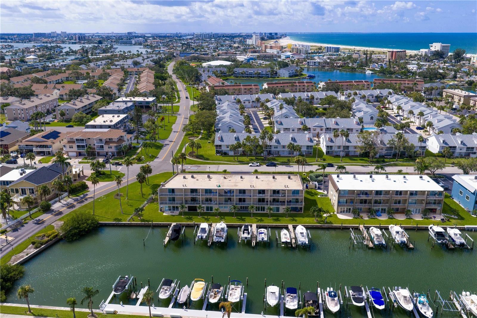 CAPRI LAGOONS CONDO - Residential