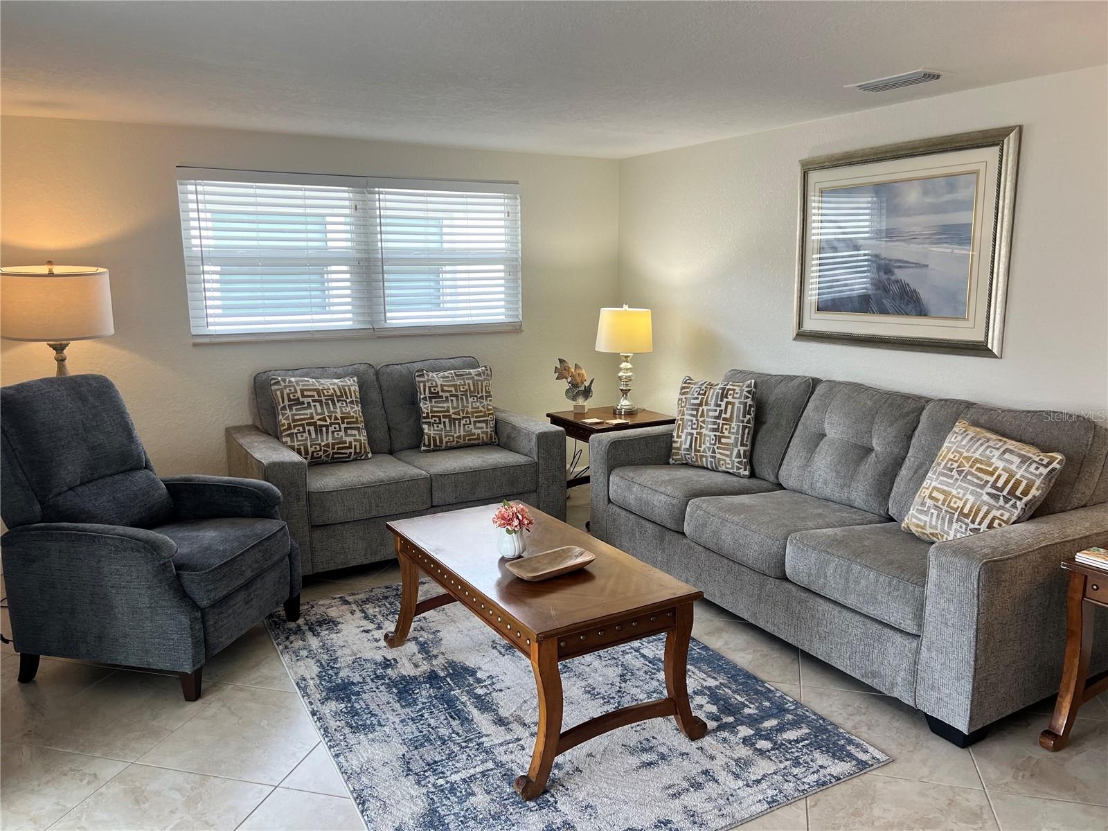 6154 MIDNIGHT PASS ROAD B07