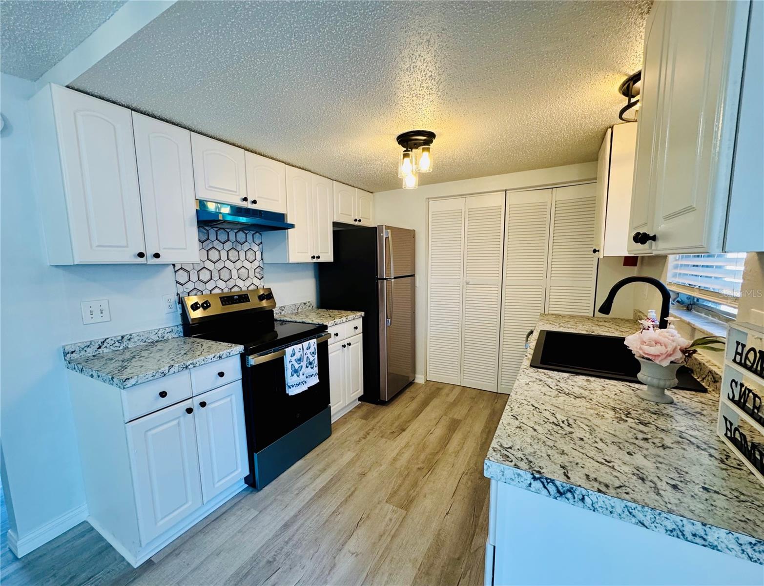 VERDES GARDENS - Residential Income