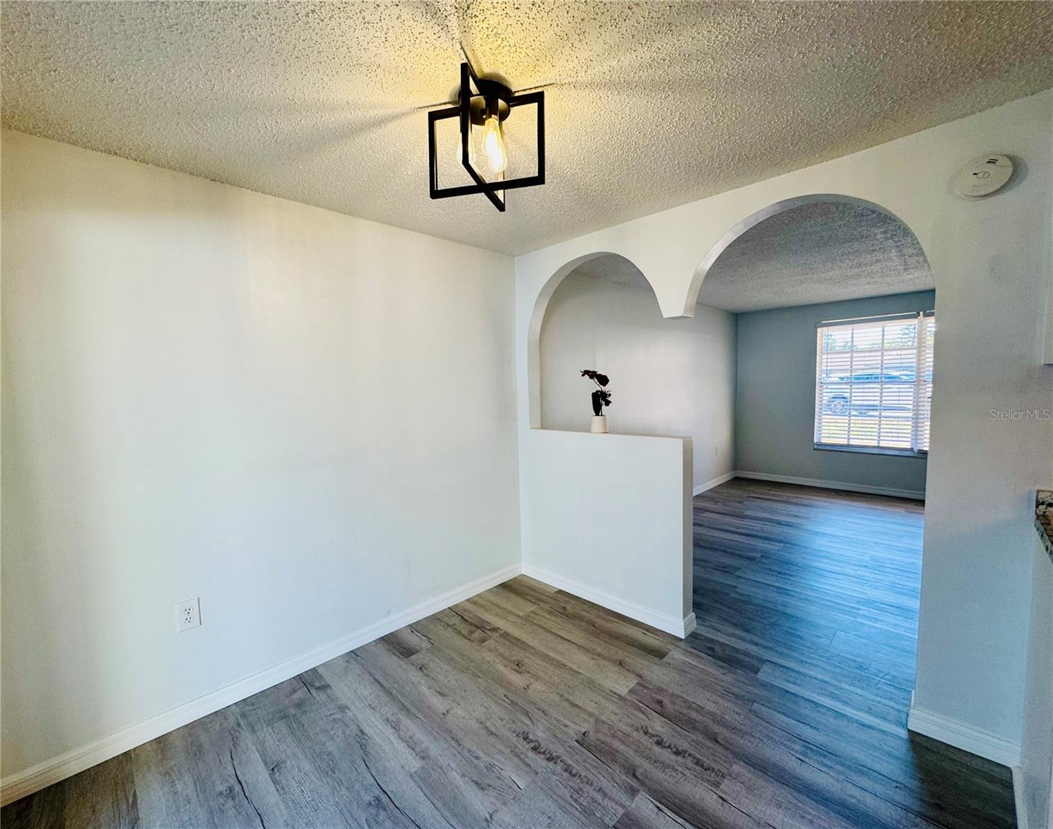 VERDES GARDENS - Residential Income