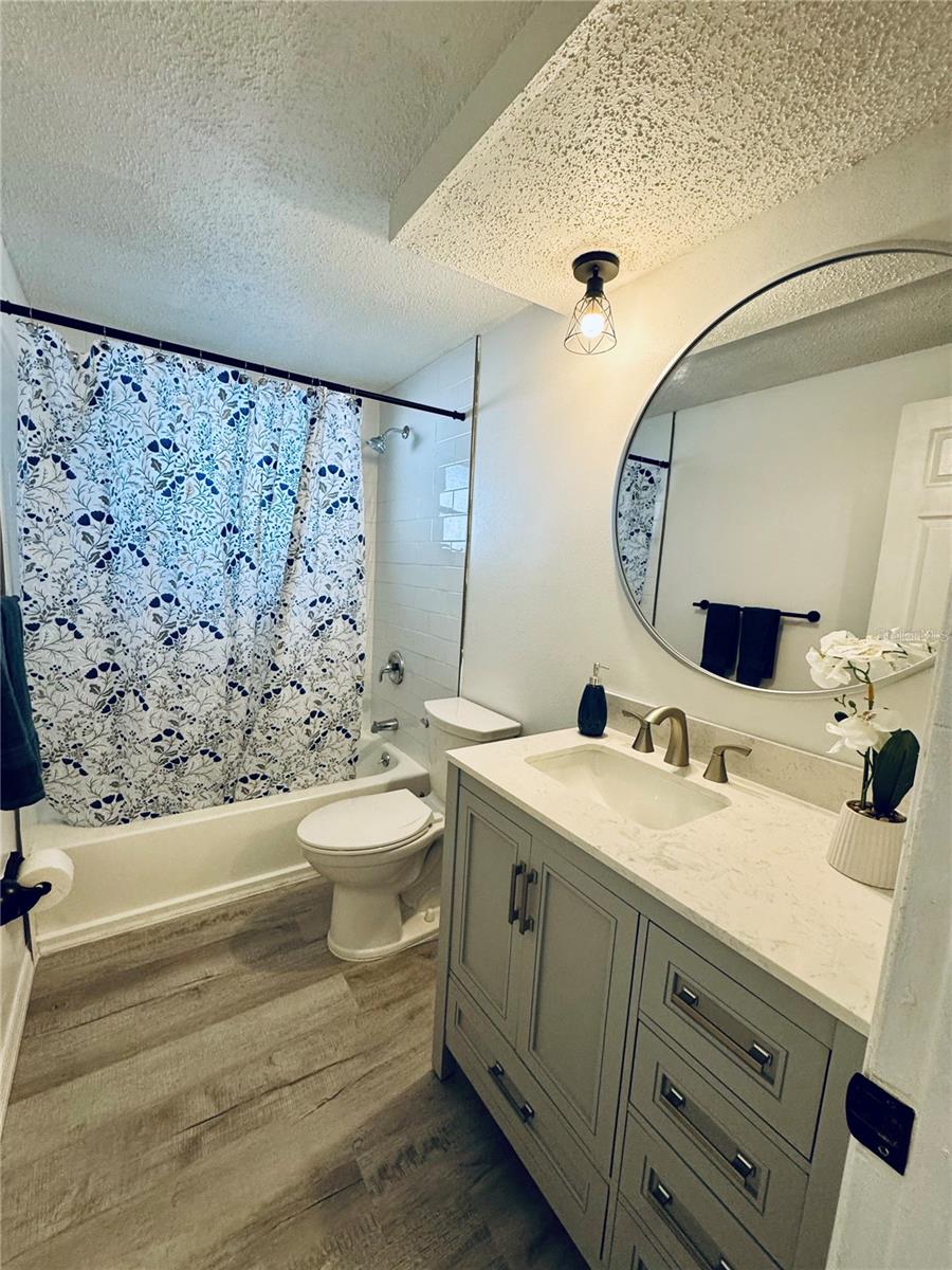 VERDES GARDENS - Residential Income