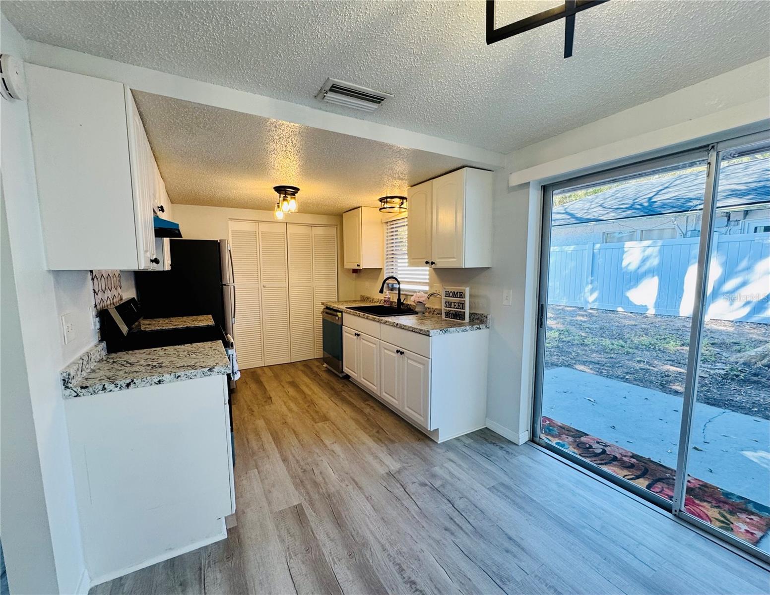 VERDES GARDENS - Residential Income