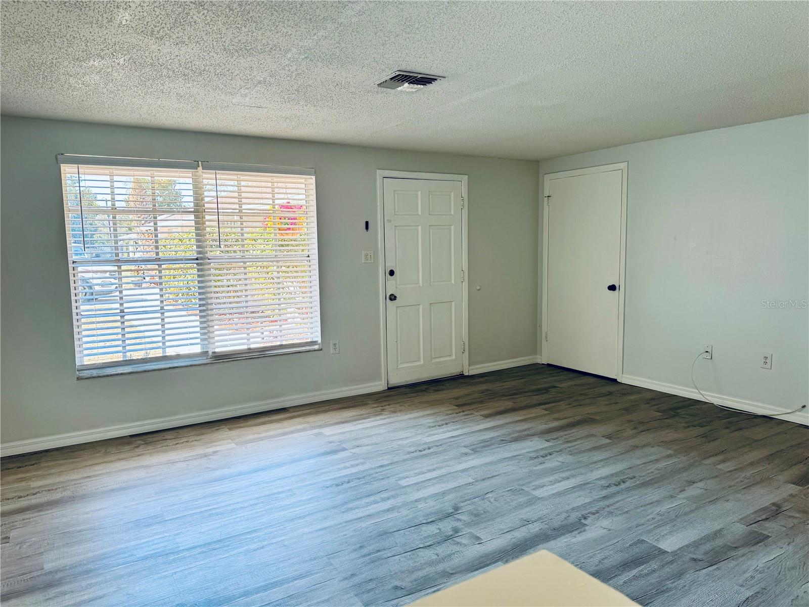 VERDES GARDENS - Residential Income