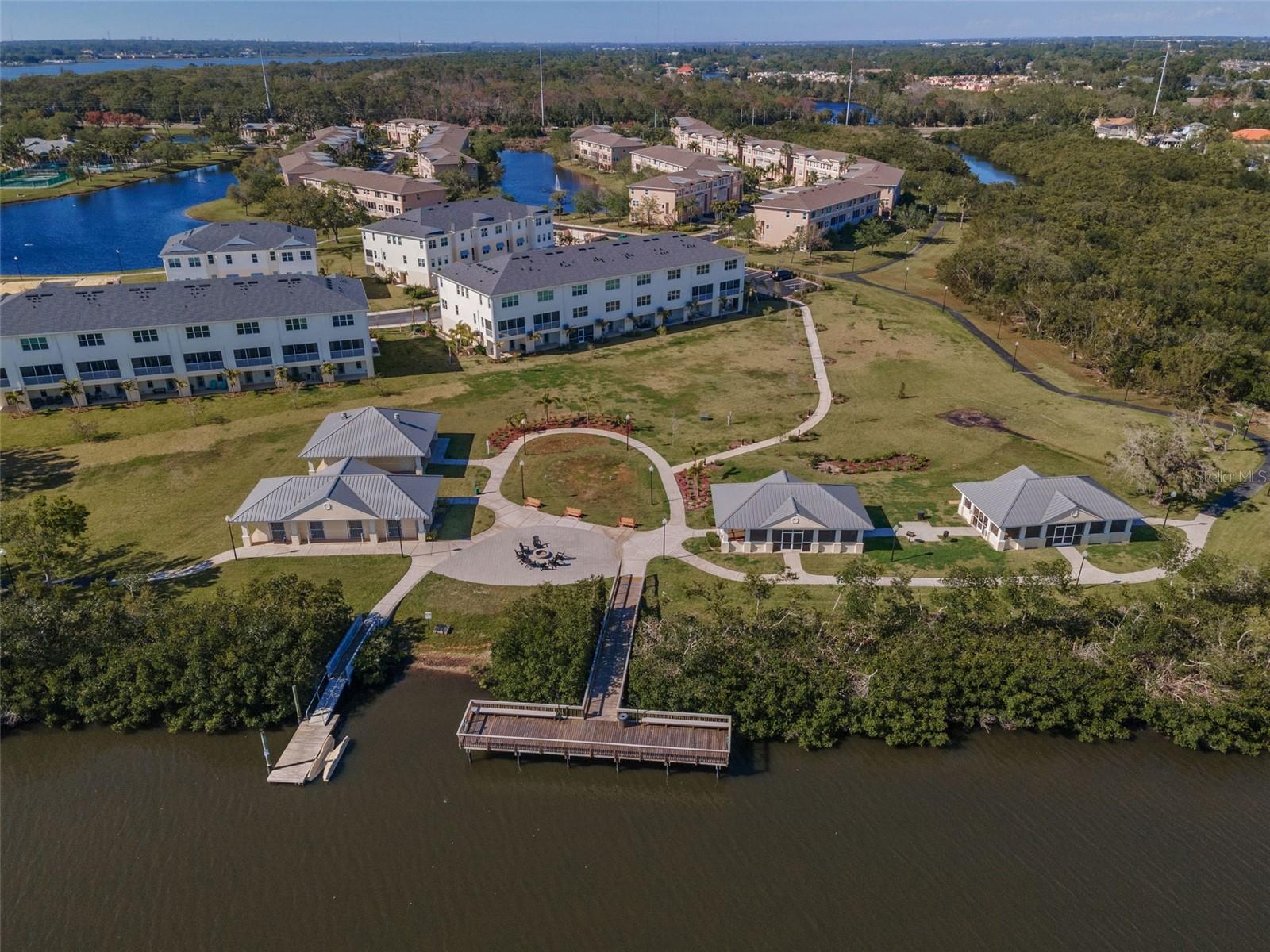 SEMINOLE ISLE CONDO - Residential