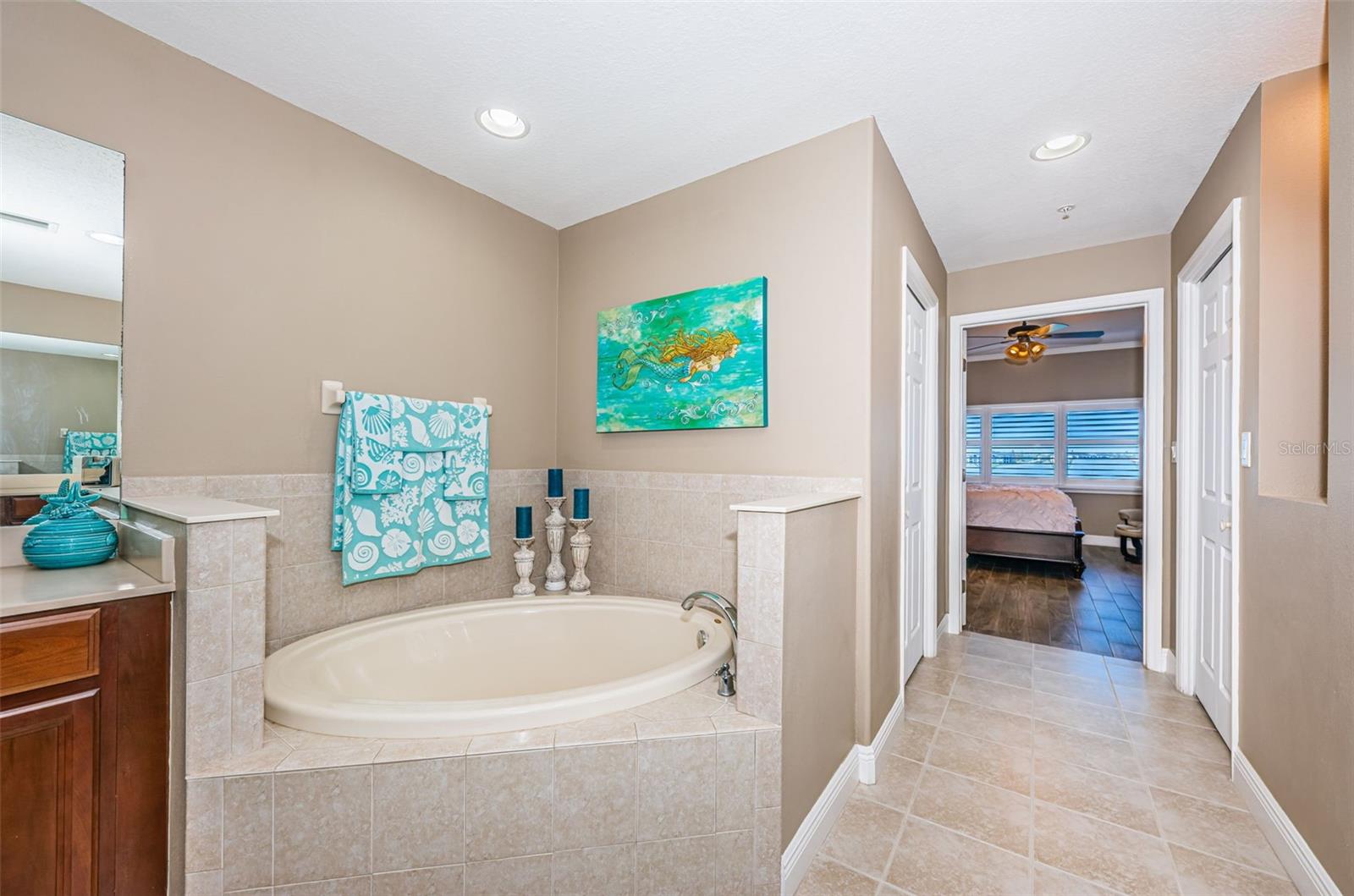 SEMINOLE ISLE CONDO - Residential