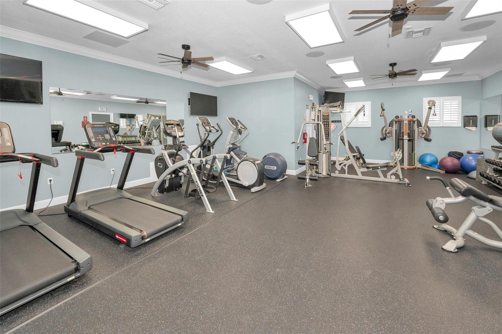 SEMINOLE ISLE CONDO - Residential