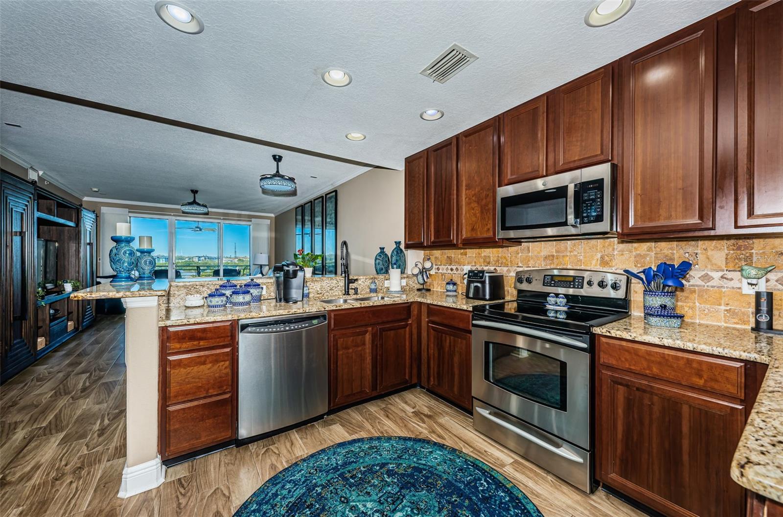 SEMINOLE ISLE CONDO - Residential