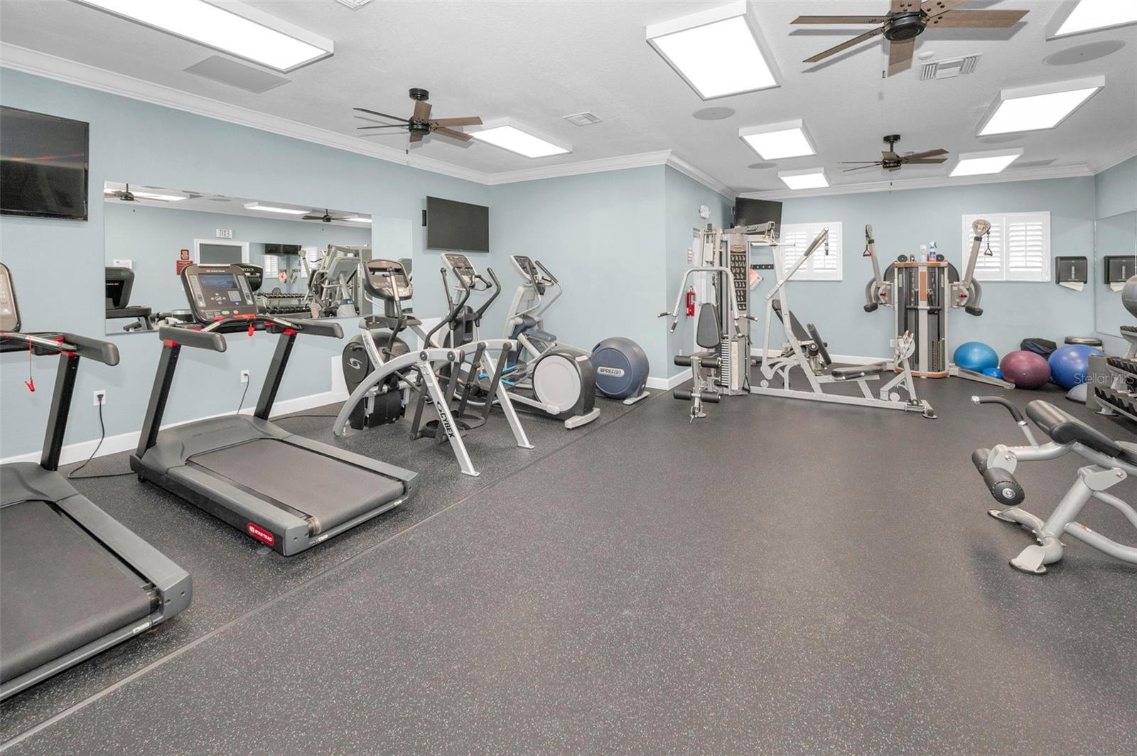 SEMINOLE ISLE CONDO - Residential