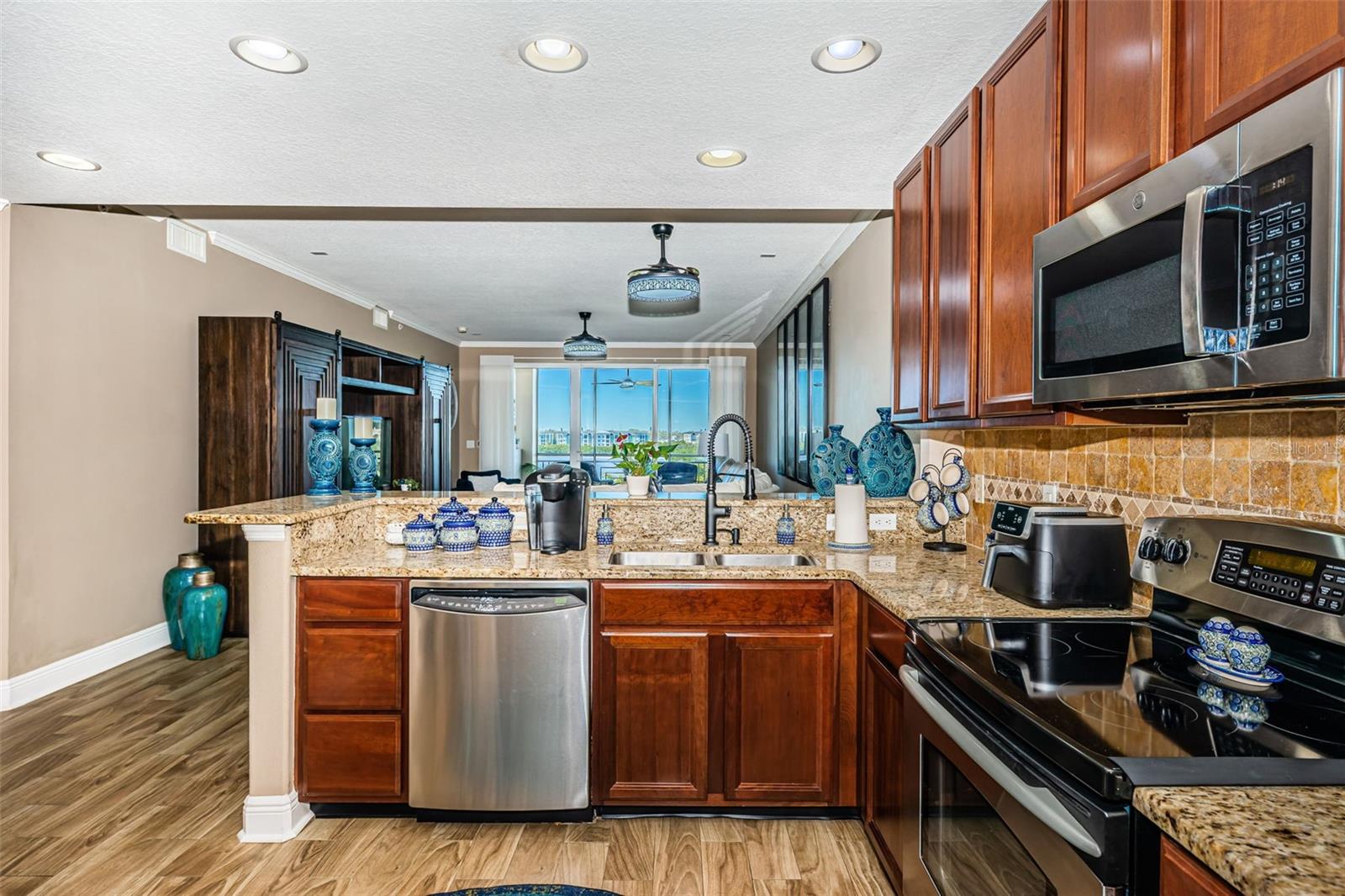 SEMINOLE ISLE CONDO - Residential