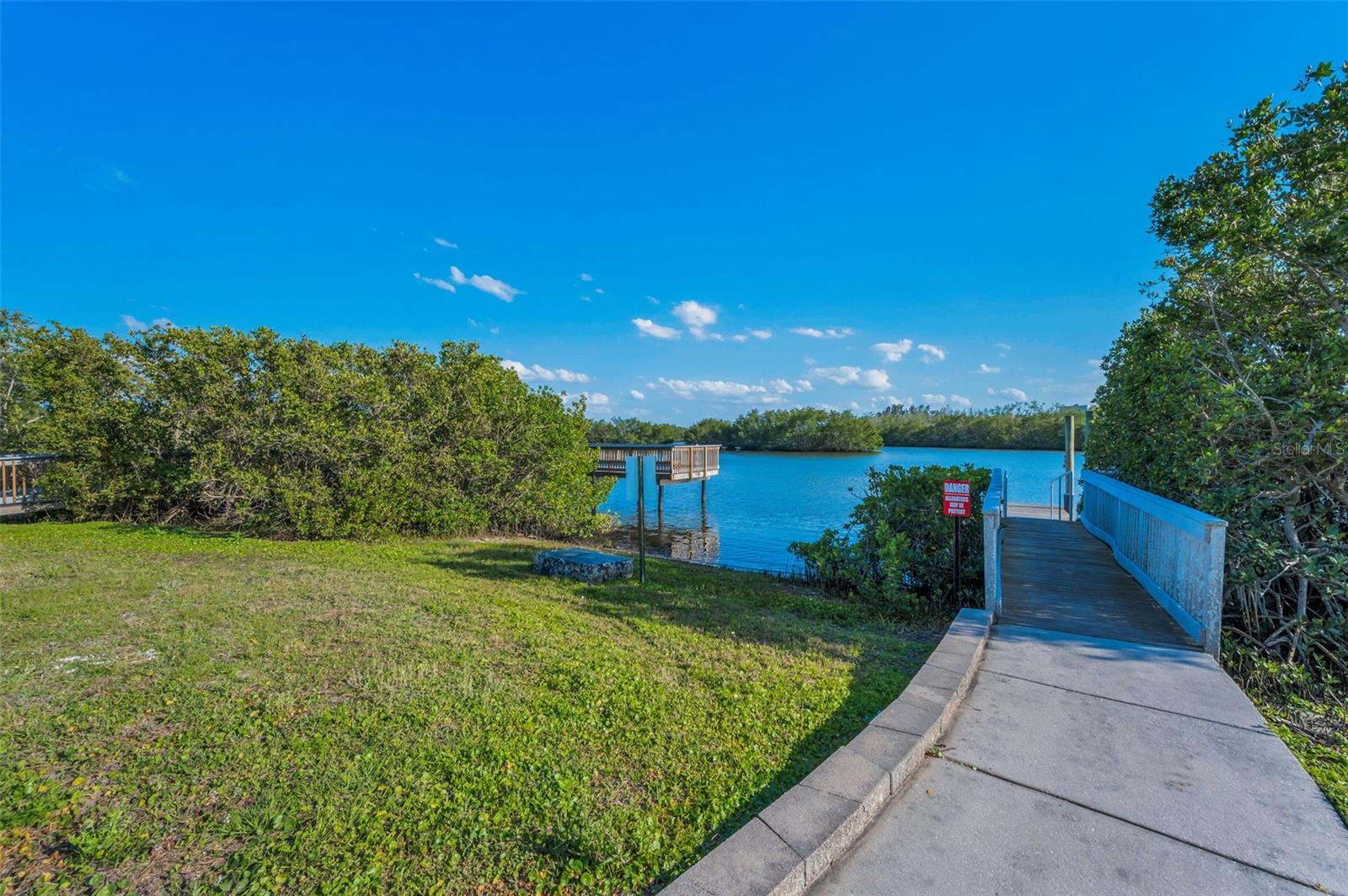 SEMINOLE ISLE CONDO - Residential