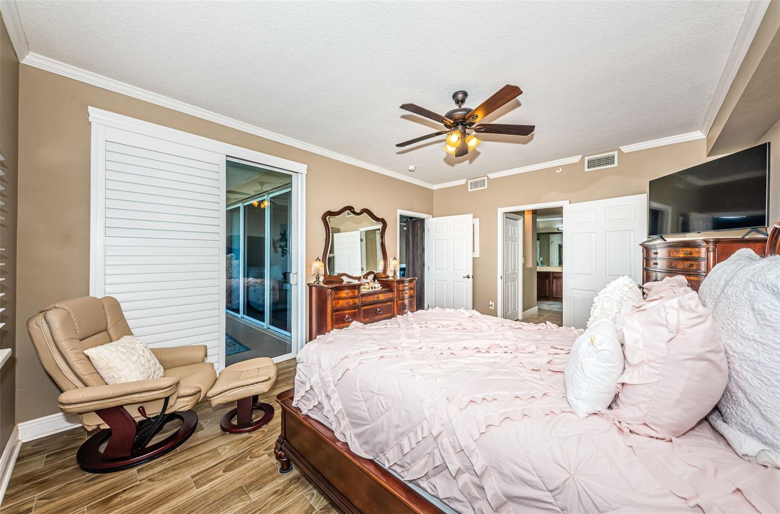 SEMINOLE ISLE CONDO - Residential
