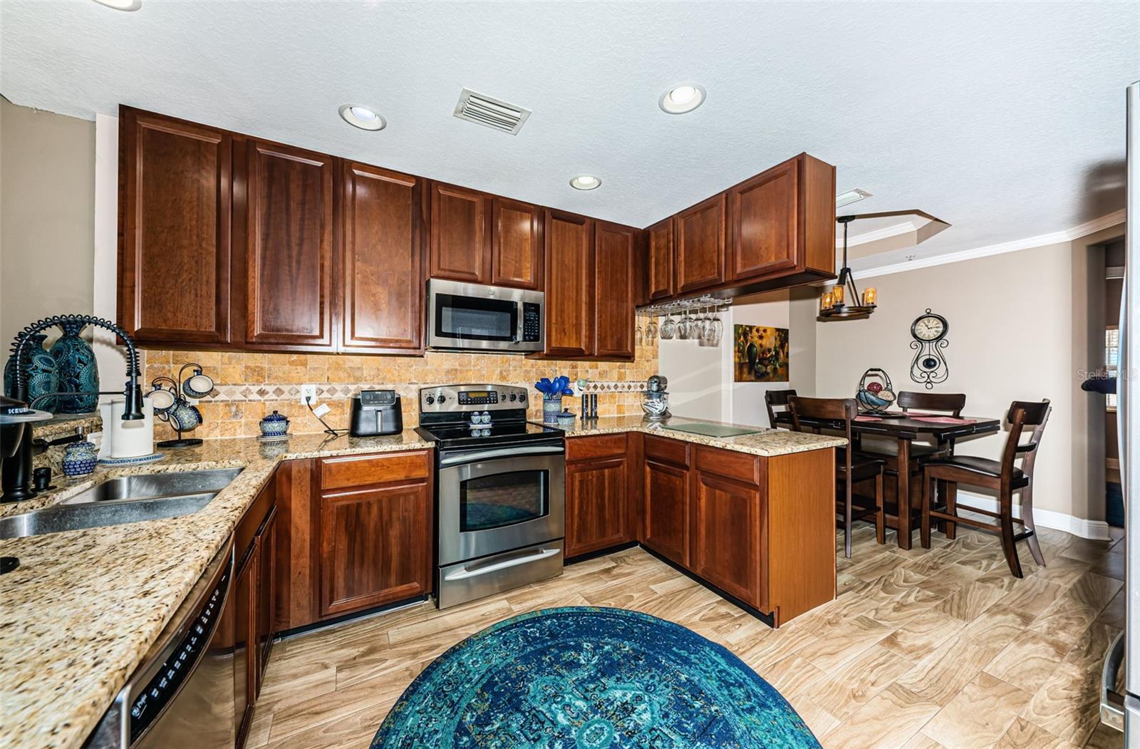 SEMINOLE ISLE CONDO - Residential
