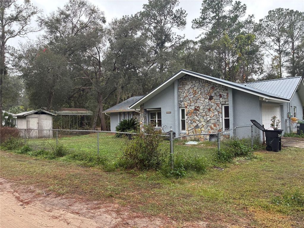 Photo of 4660 SE 160th Court, Ocklawaha, FL 32179 (MLS # OM715781)