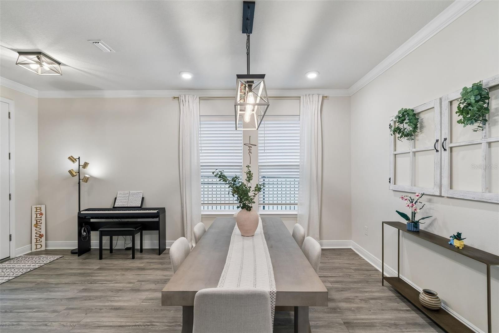11512 NAVEL ORANGE WAY