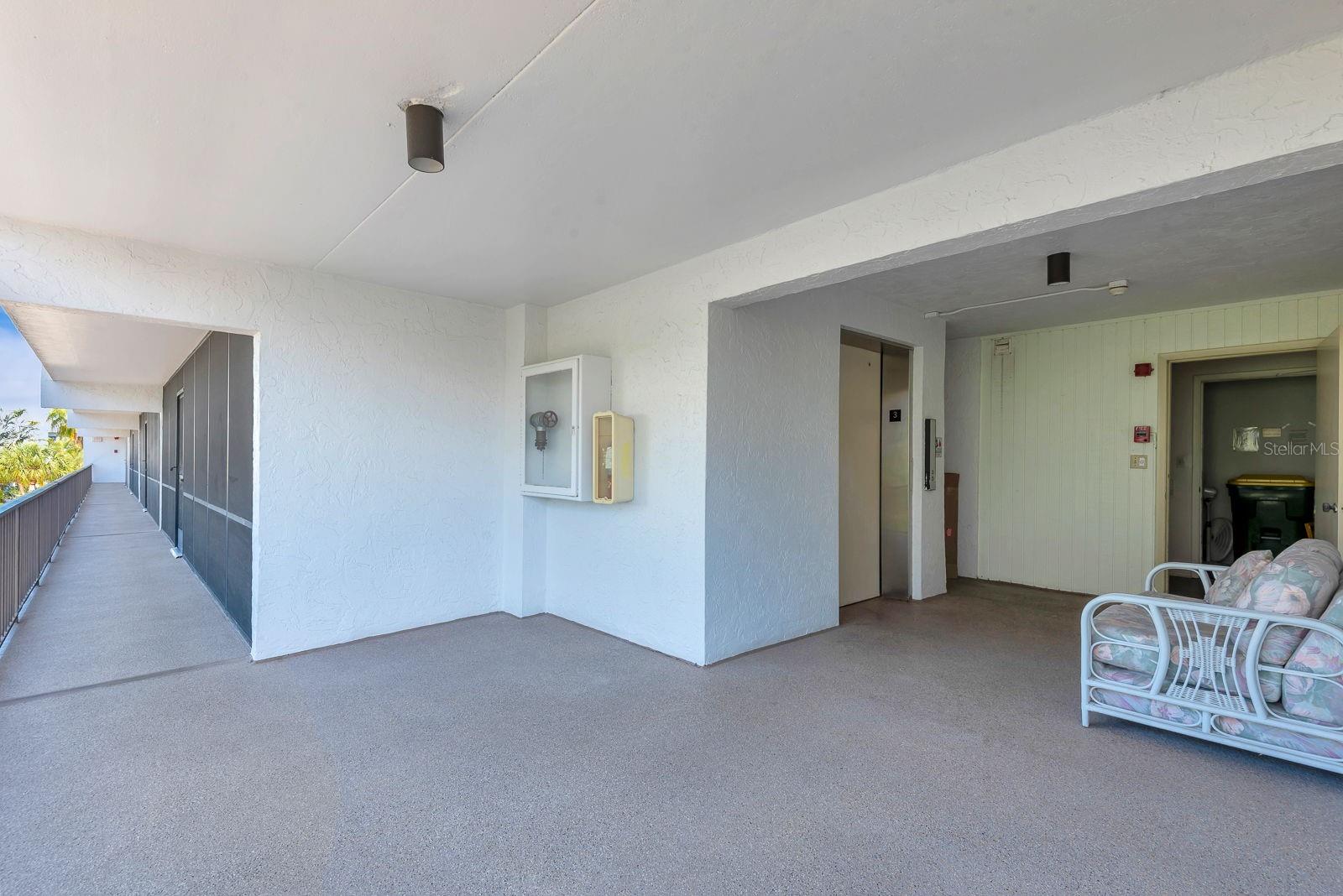 LIDO SHORES - Residential