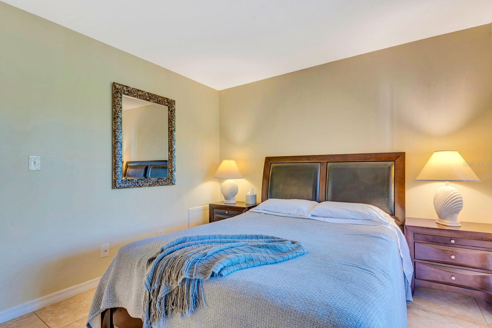 LIDO SHORES - Residential