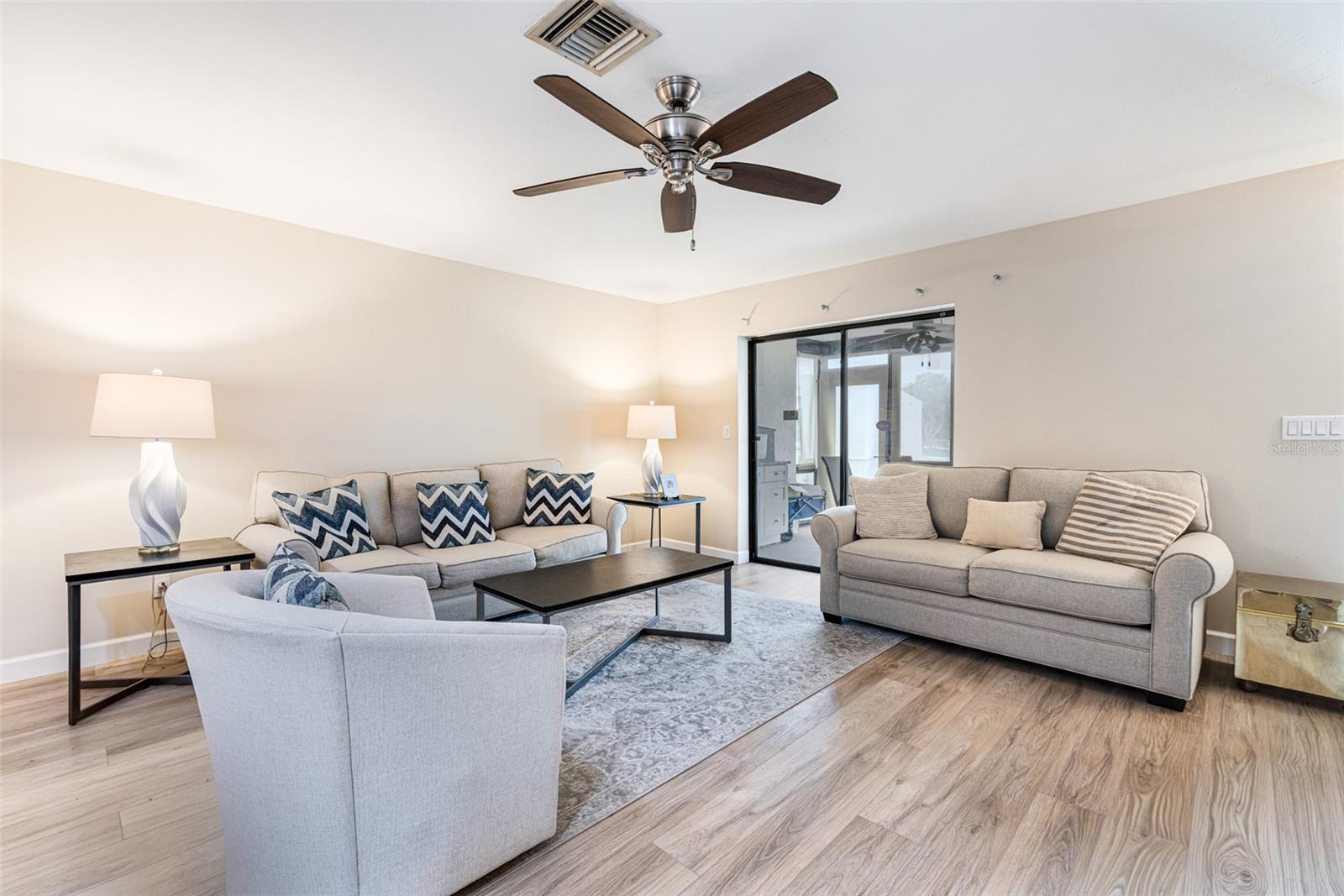 GOLFSIDE CONDO PH I-B - Residential