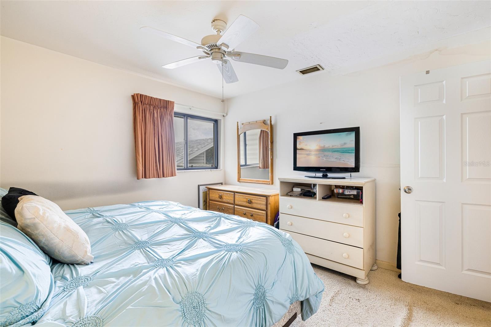 GOLFSIDE CONDO PH I-B - Residential