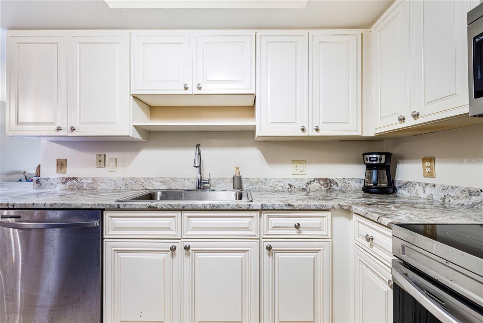 GOLFSIDE CONDO PH I-B - Residential