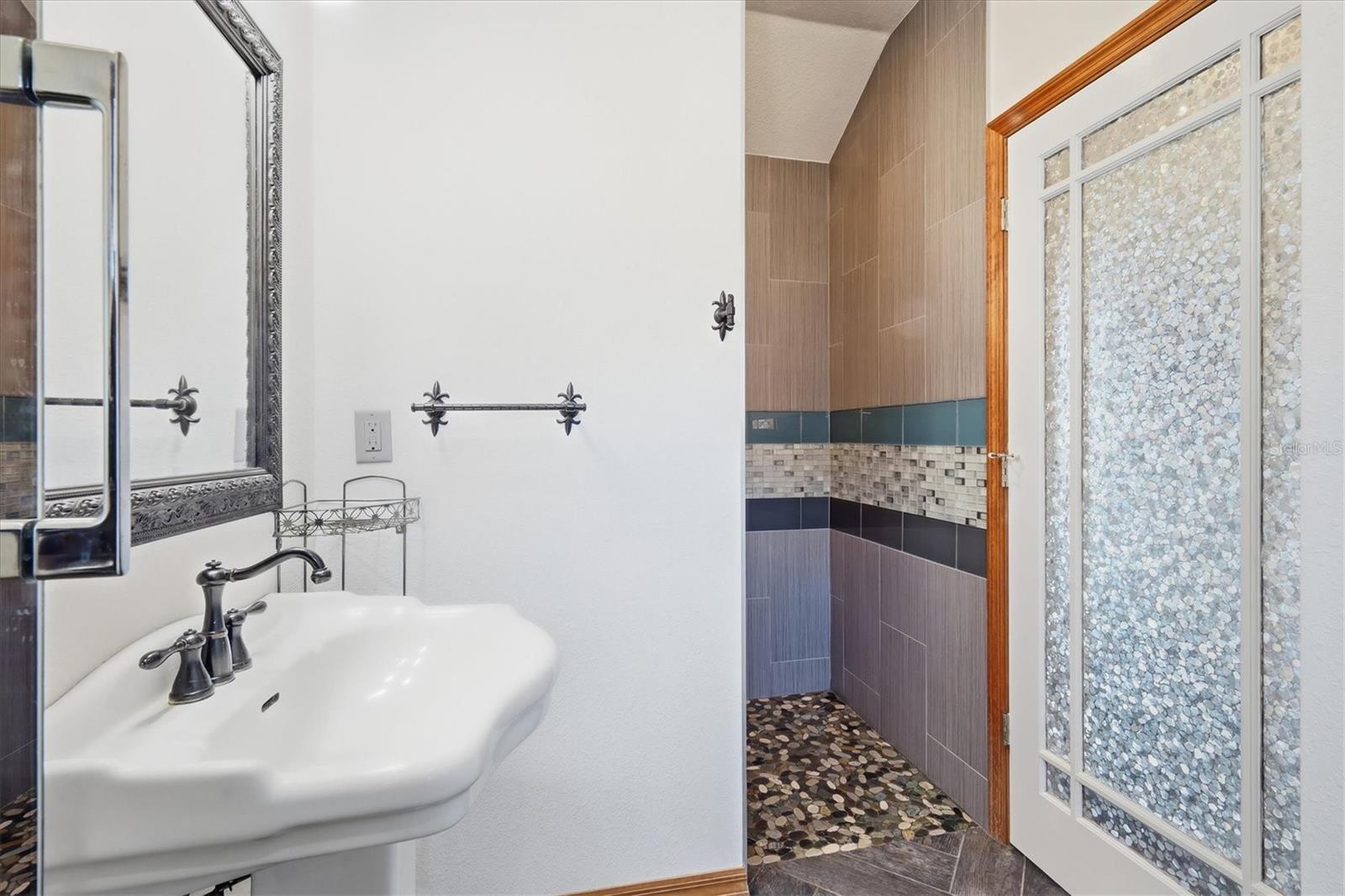 HEASLEY THOMAS E SUB - Residential