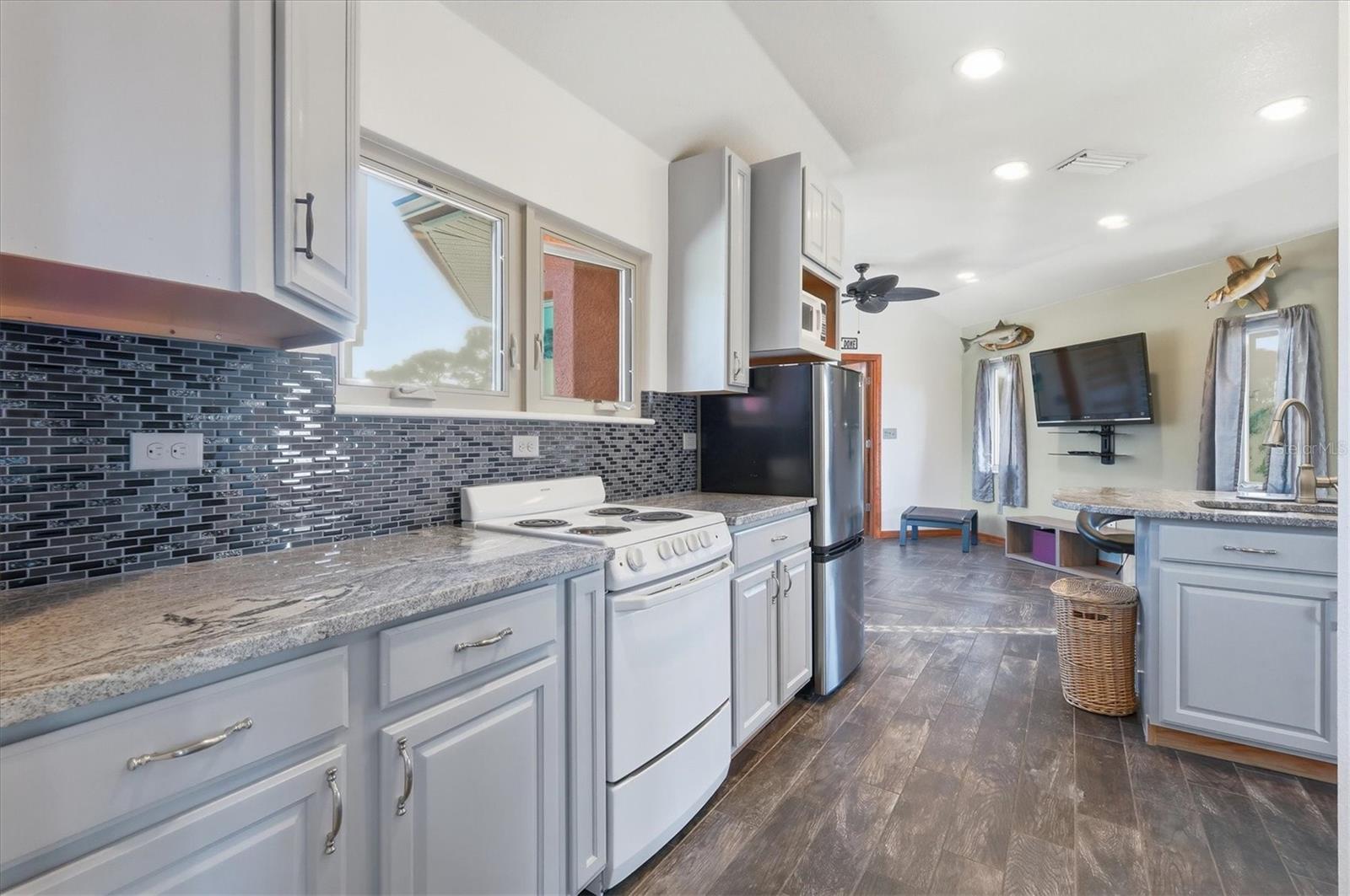 HEASLEY THOMAS E SUB - Residential