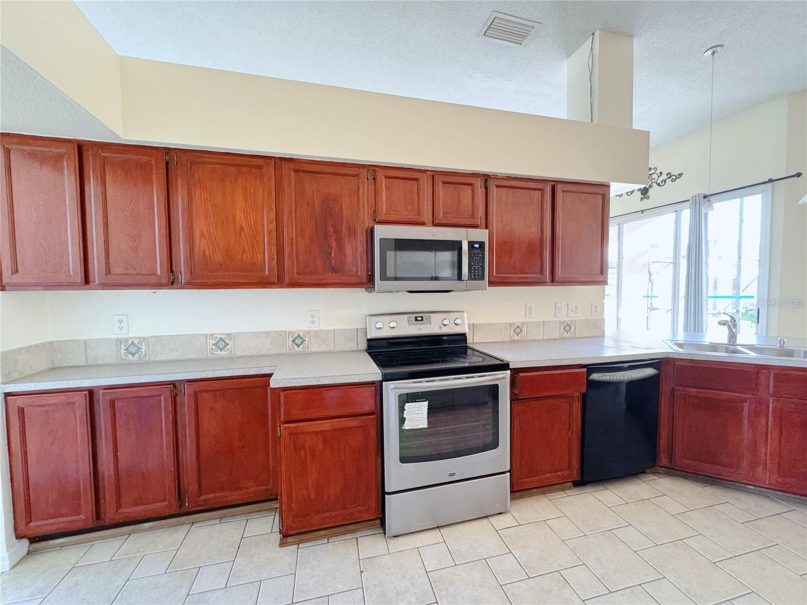 PIEDMONT LAKES PHASE TWO - Residential Lease