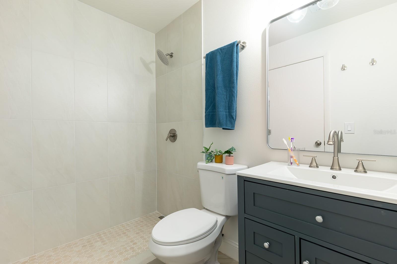 WESTSIDE TWNHMS - Residential