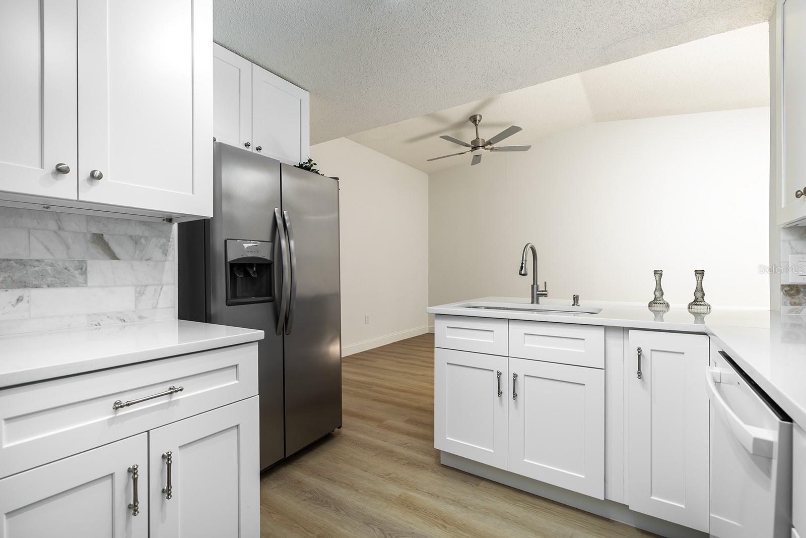 WESTSIDE TWNHMS - Residential