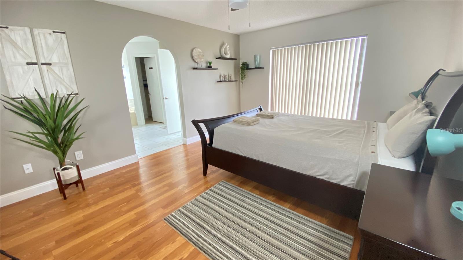 1001 LESTER RIDGE COURT