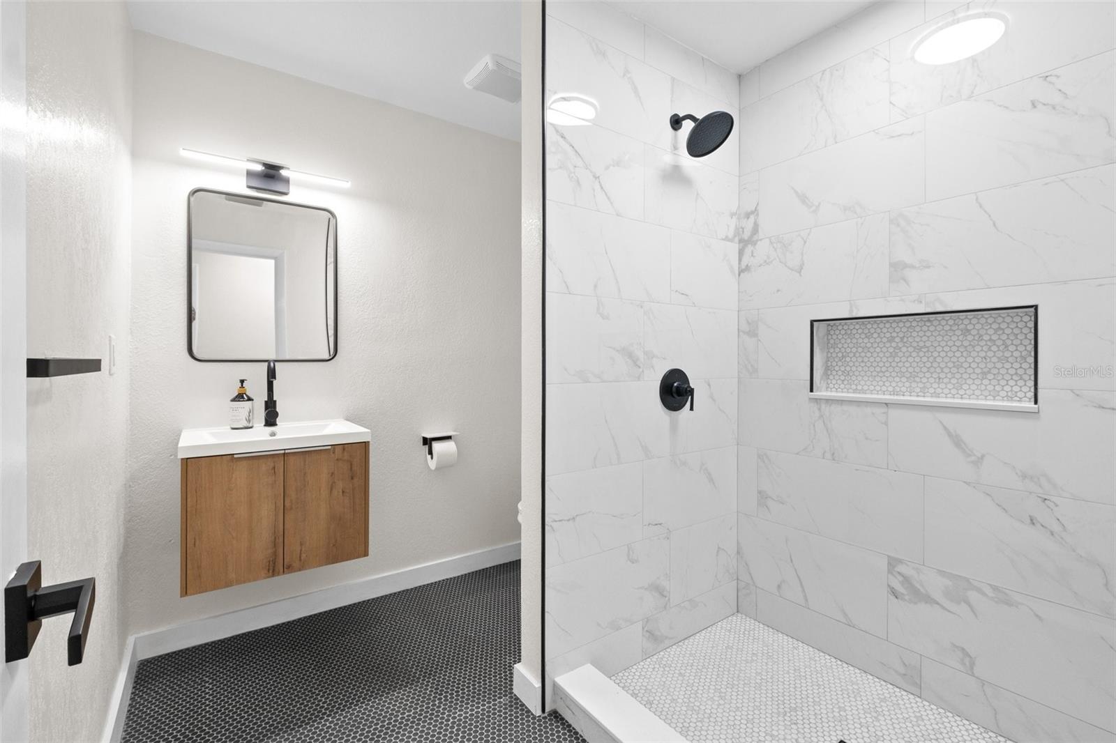 SPRING HILL - Residential