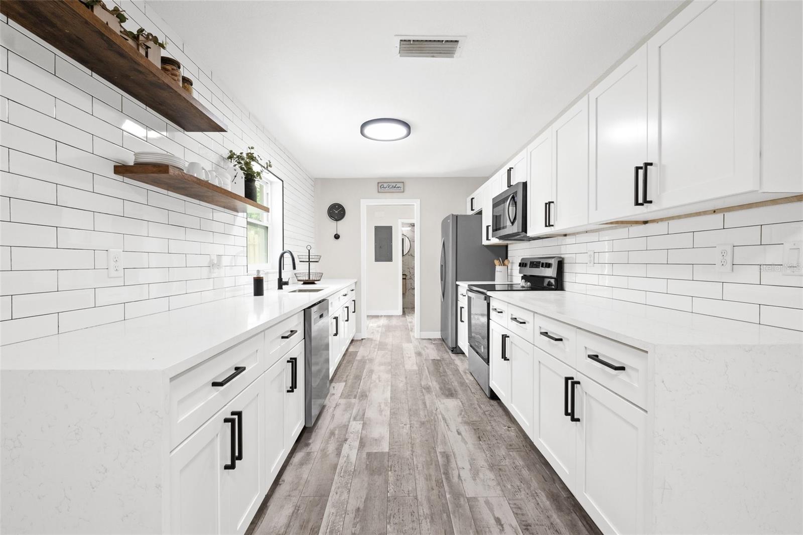 SPRING HILL - Residential