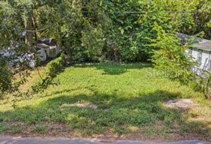 LOCATION is Key & this lot is in a Beautiful Location, just minutes from downtown Tampa, Water Works, Water Street, Channelside, Soho, 15 minutes to Tampa Airport etc.  You don't want to miss this opportunity to snag a piece of this pristine real estate. Don't wait, this gem won't last!!