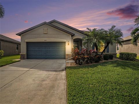 A home in PARRISH