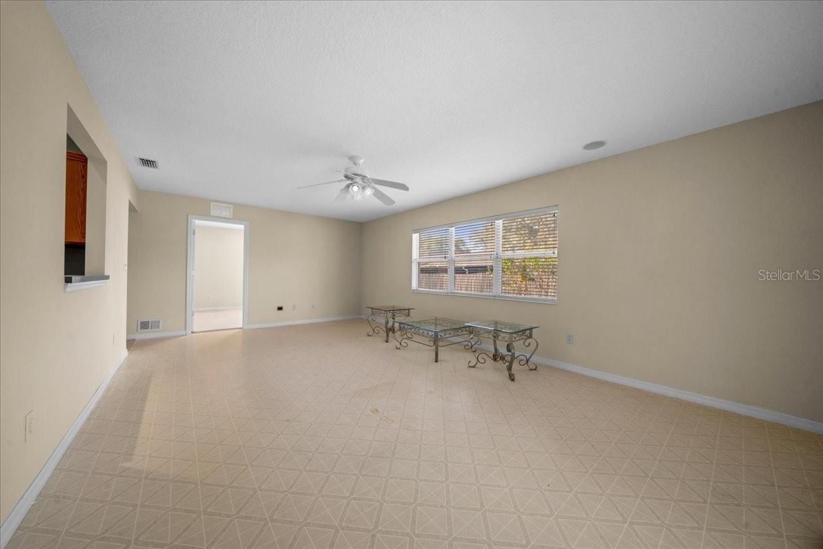 AUTUMN OAKS - Residential