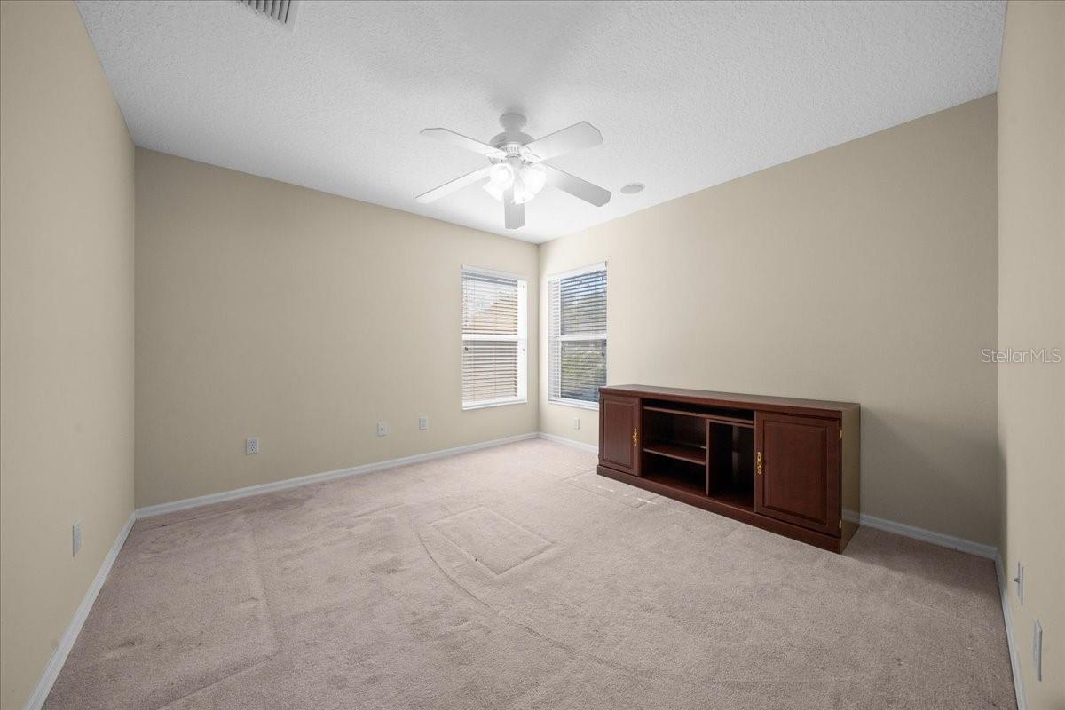 AUTUMN OAKS - Residential