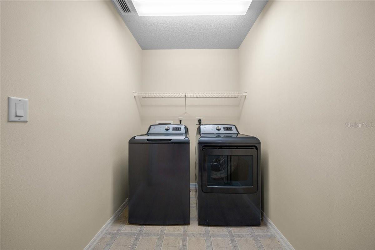 AUTUMN OAKS - Residential