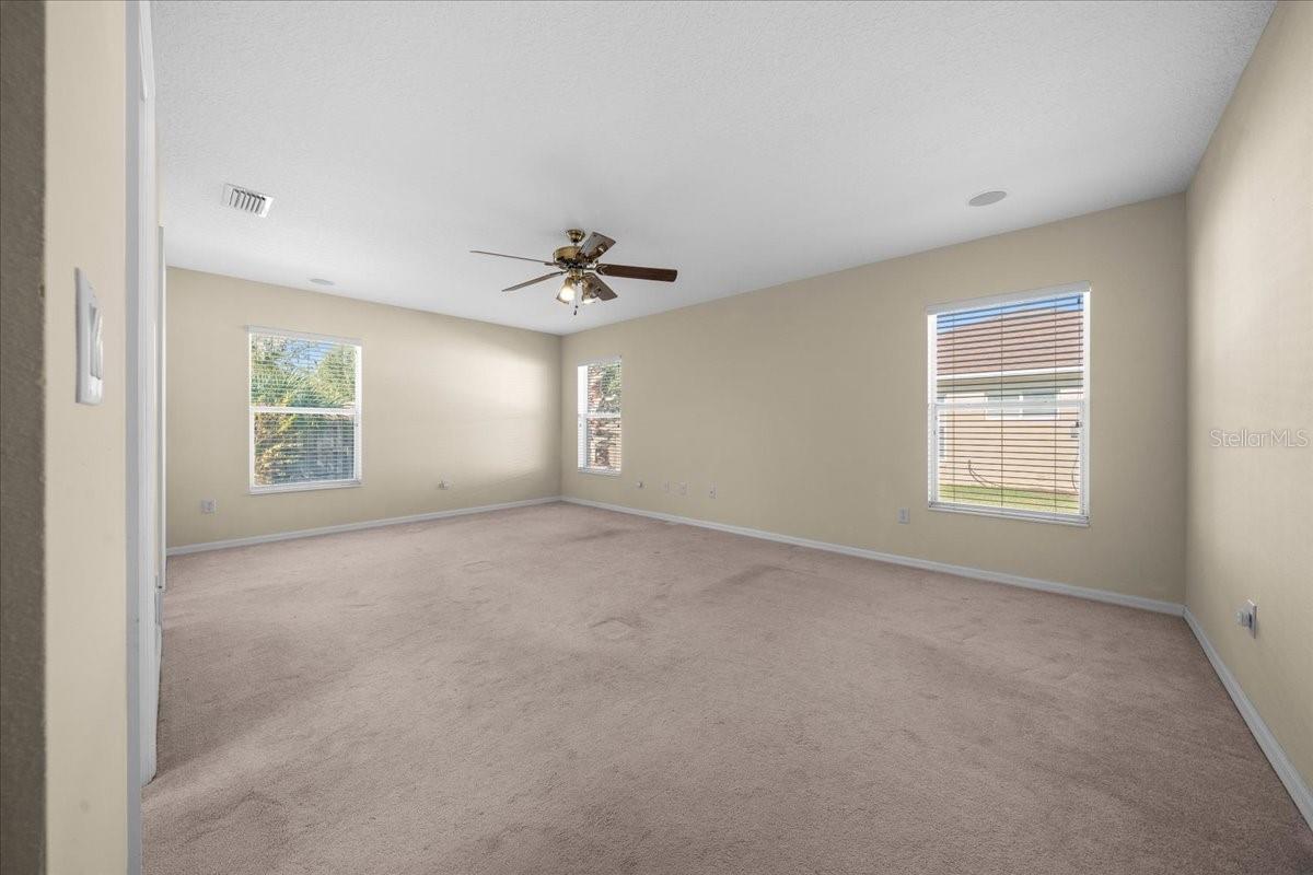 AUTUMN OAKS - Residential