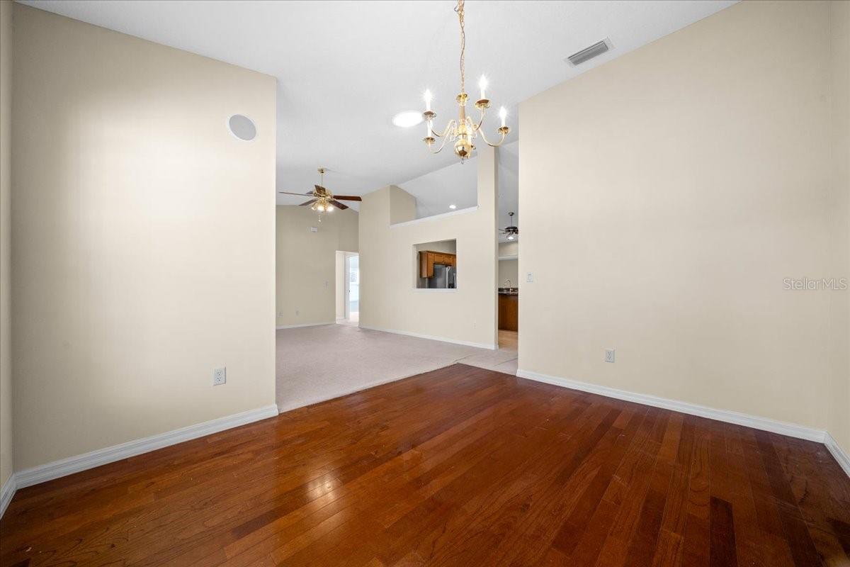 AUTUMN OAKS - Residential