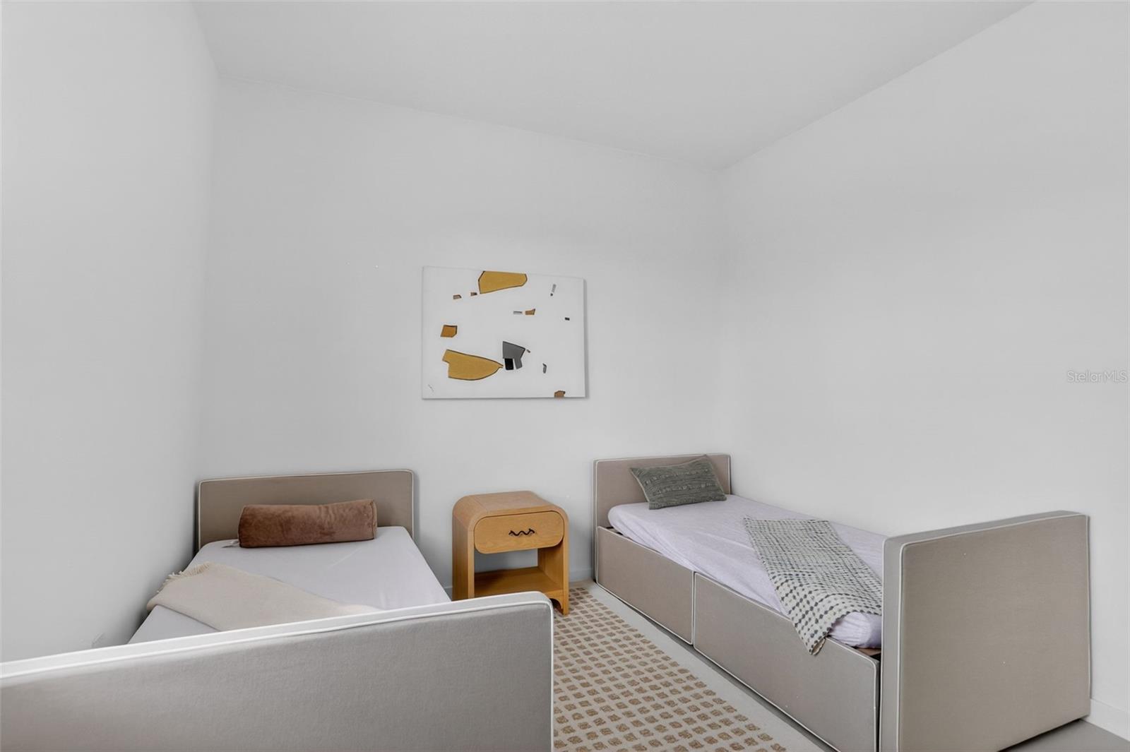 MILLENIA PARK - Residential Lease